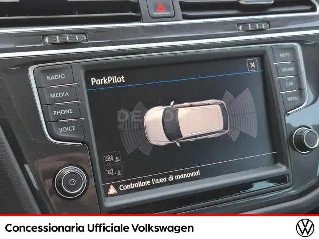 Volkswagen Tiguan view 13