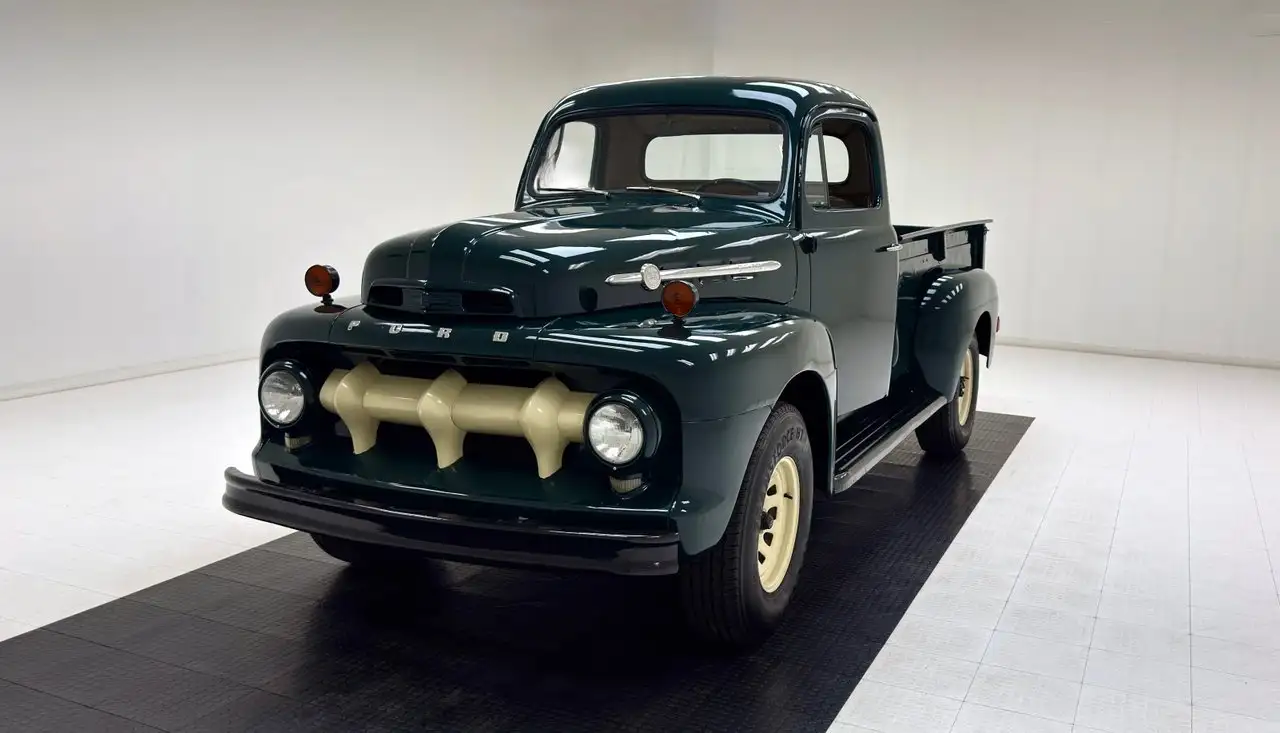 Ford 3/4 Ton HD Long Bed Pickup, foto 1
