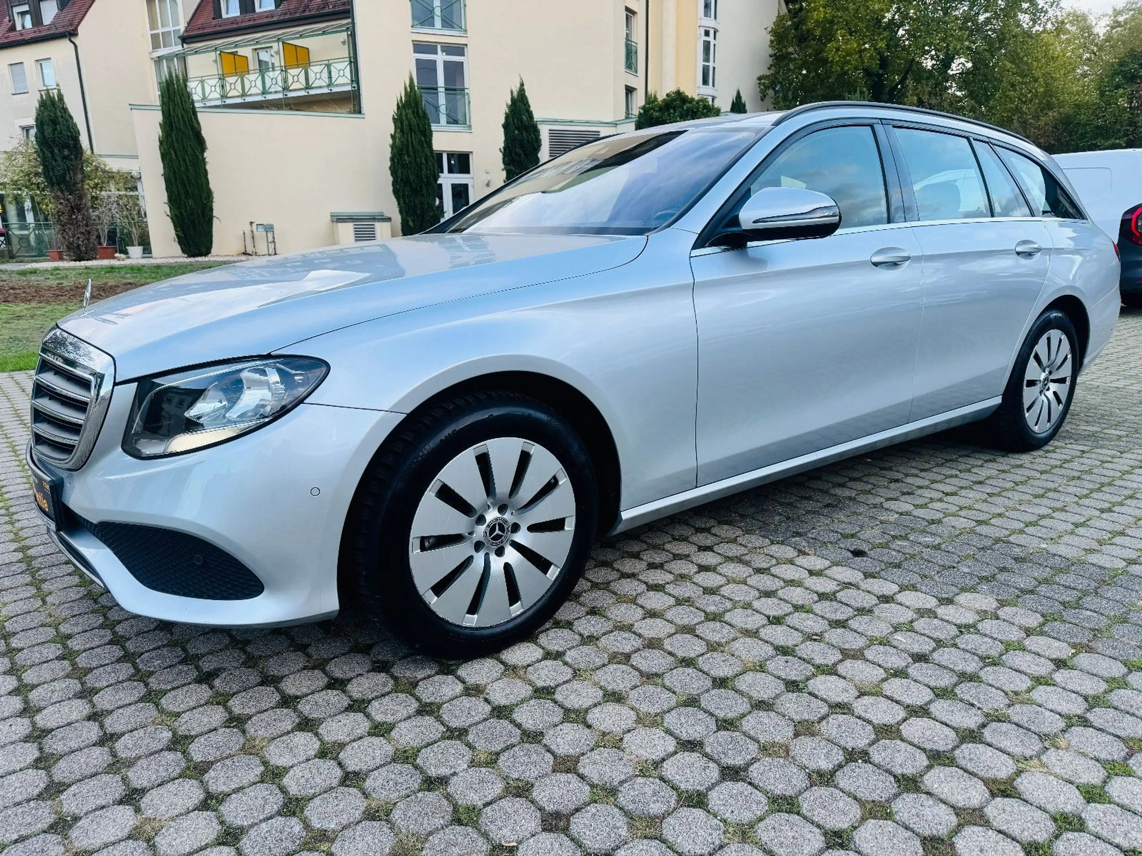 Mercedes-Benz E 220 E220 E-Klasse T-Modell Kamera COMAND TOP-Zustand — photo 3