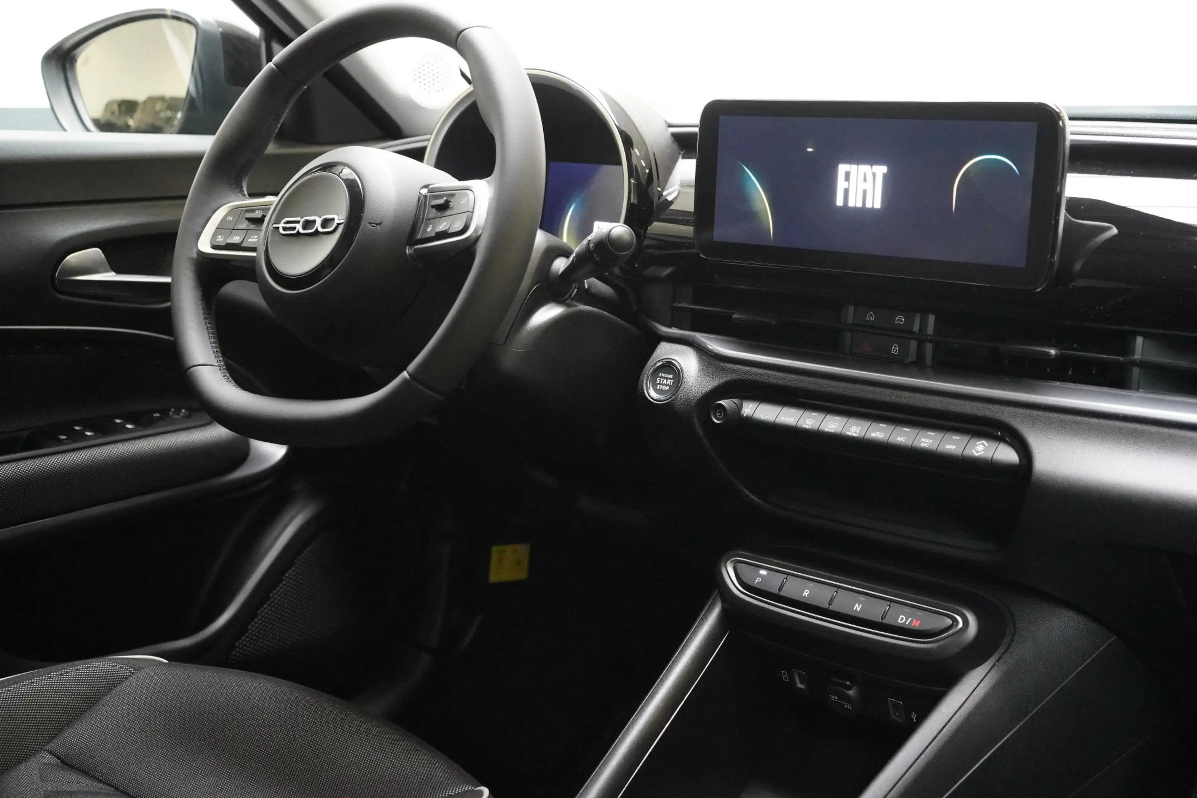 Fiat 600 1.2 Hybrid Urban | Achteruitrijcamera | Carplay | — photo 4