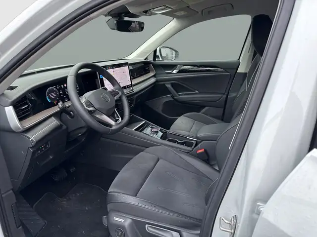 Volkswagen Tayron view 8