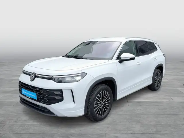 Volkswagen Tayron view 2