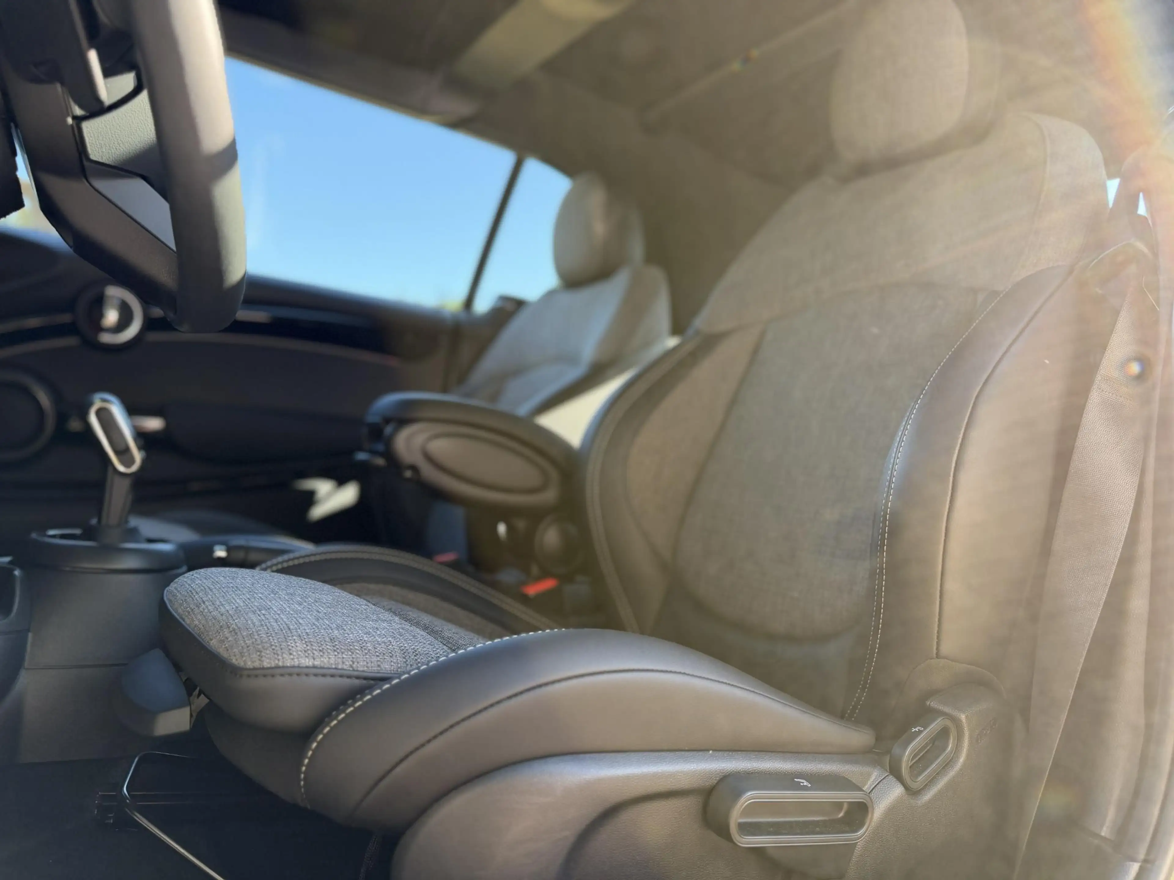 MINI Cooper S Cabrio MINI | Led | Black Trim | BTW | Rooftop Grey | — photo 6
