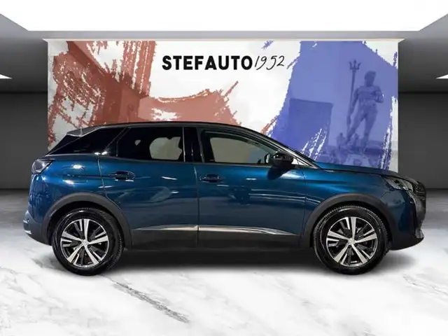 Peugeot 3008 view 3