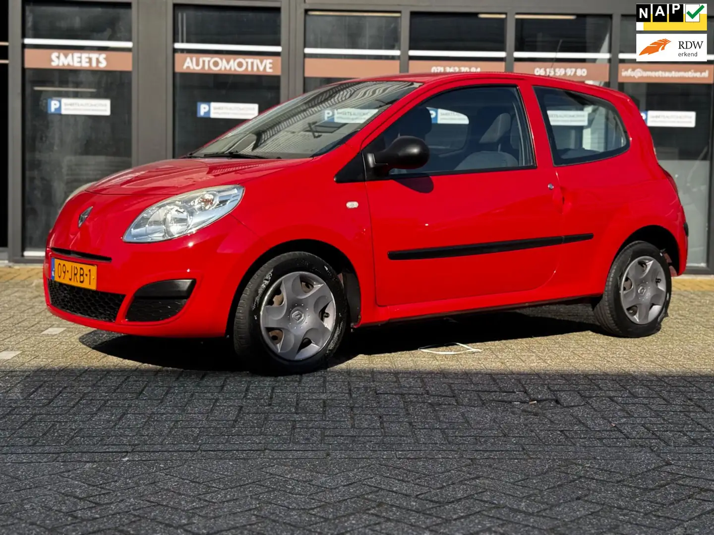 Renault Twingo 1.2 Authentique Rood - 1