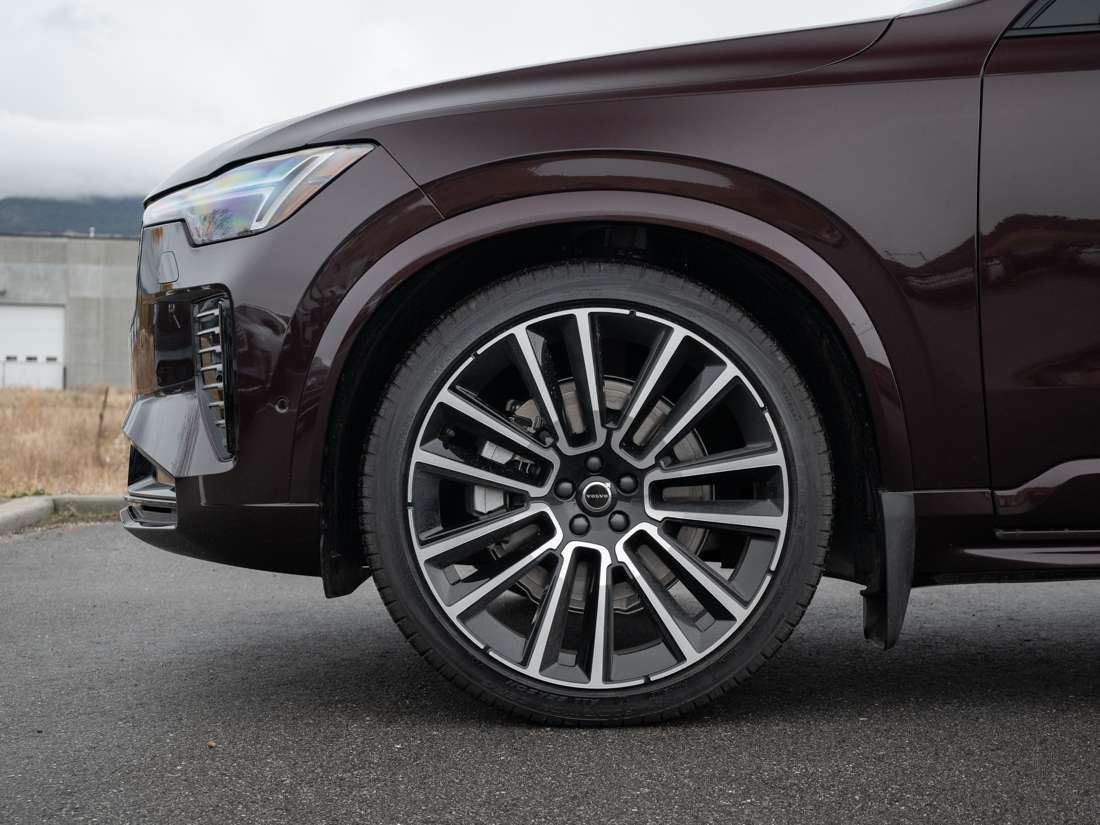 2026 Volvo XC90 B6 ULTRA DARK THEME thumb 10