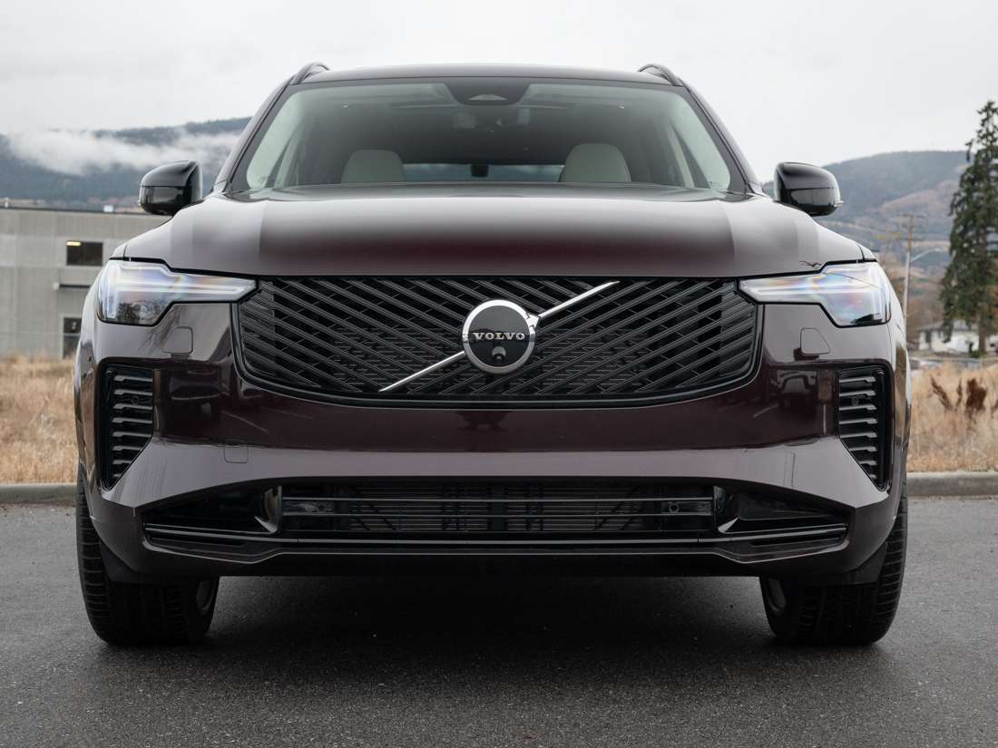 2026 Volvo XC90 B6 ULTRA DARK THEME thumb 9