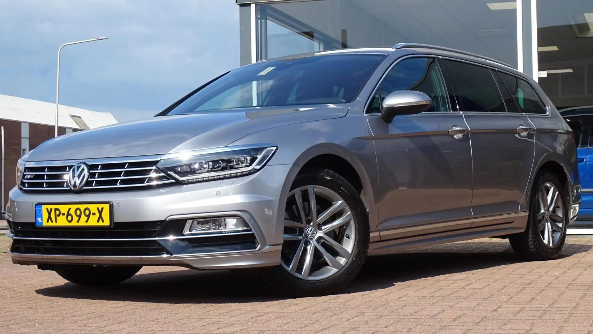 Volkswagen Passat Variant 1.5 TSI Highline Business R-Line | Vol opties | Le Grijs - 1