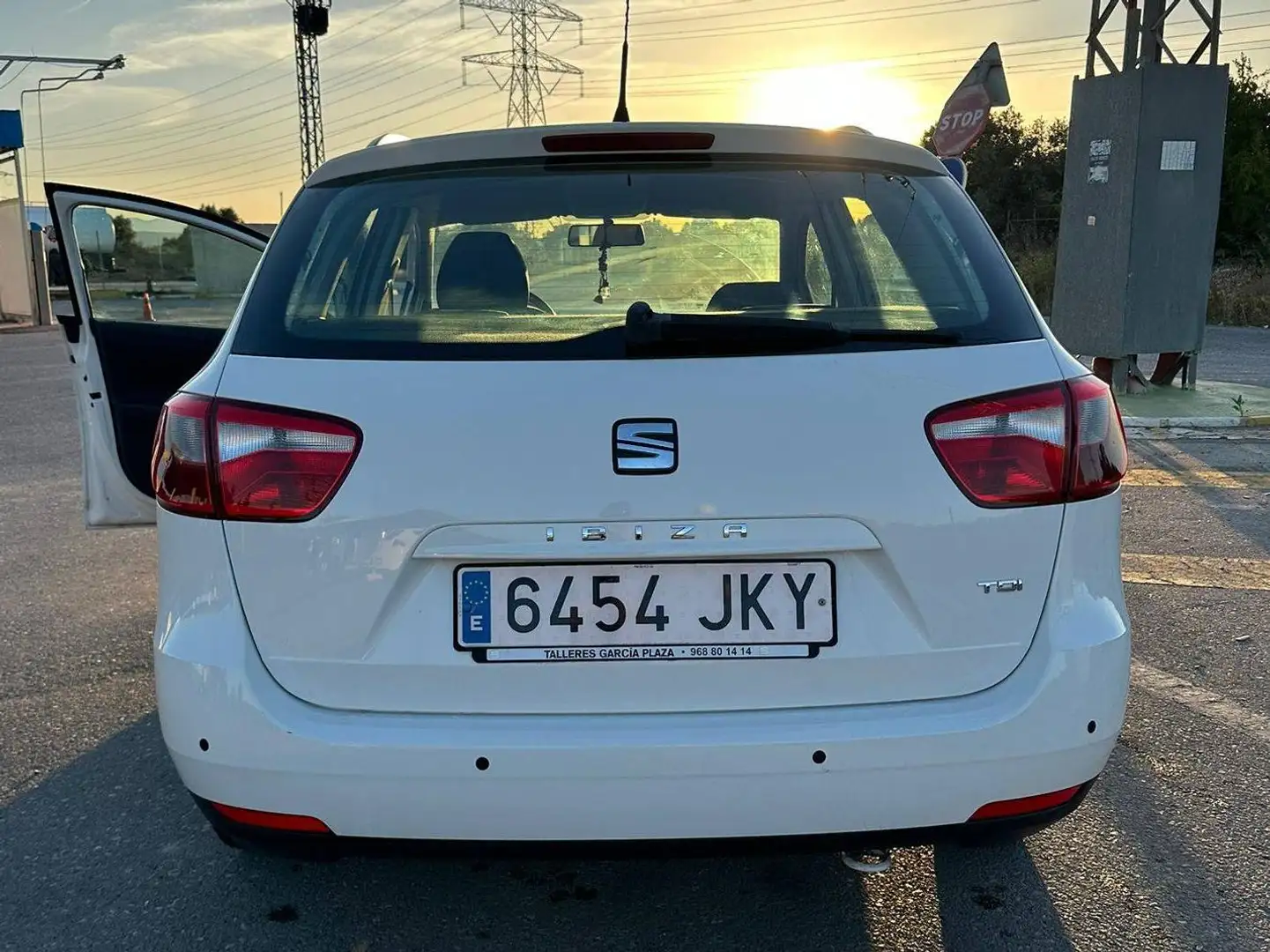 SEAT Ibiza Ibiza ST 1.4TDI CR S Blanco - 2