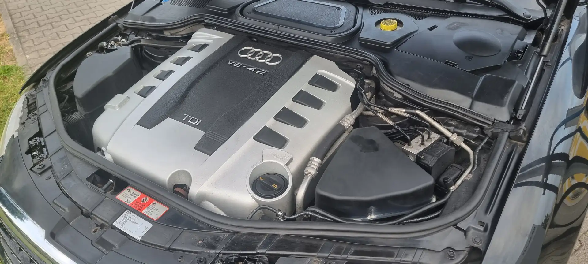 Audi A8 4.2 TDI DPF quattro Langversion 4 Sitzer B&O Sound Schwarz - 2