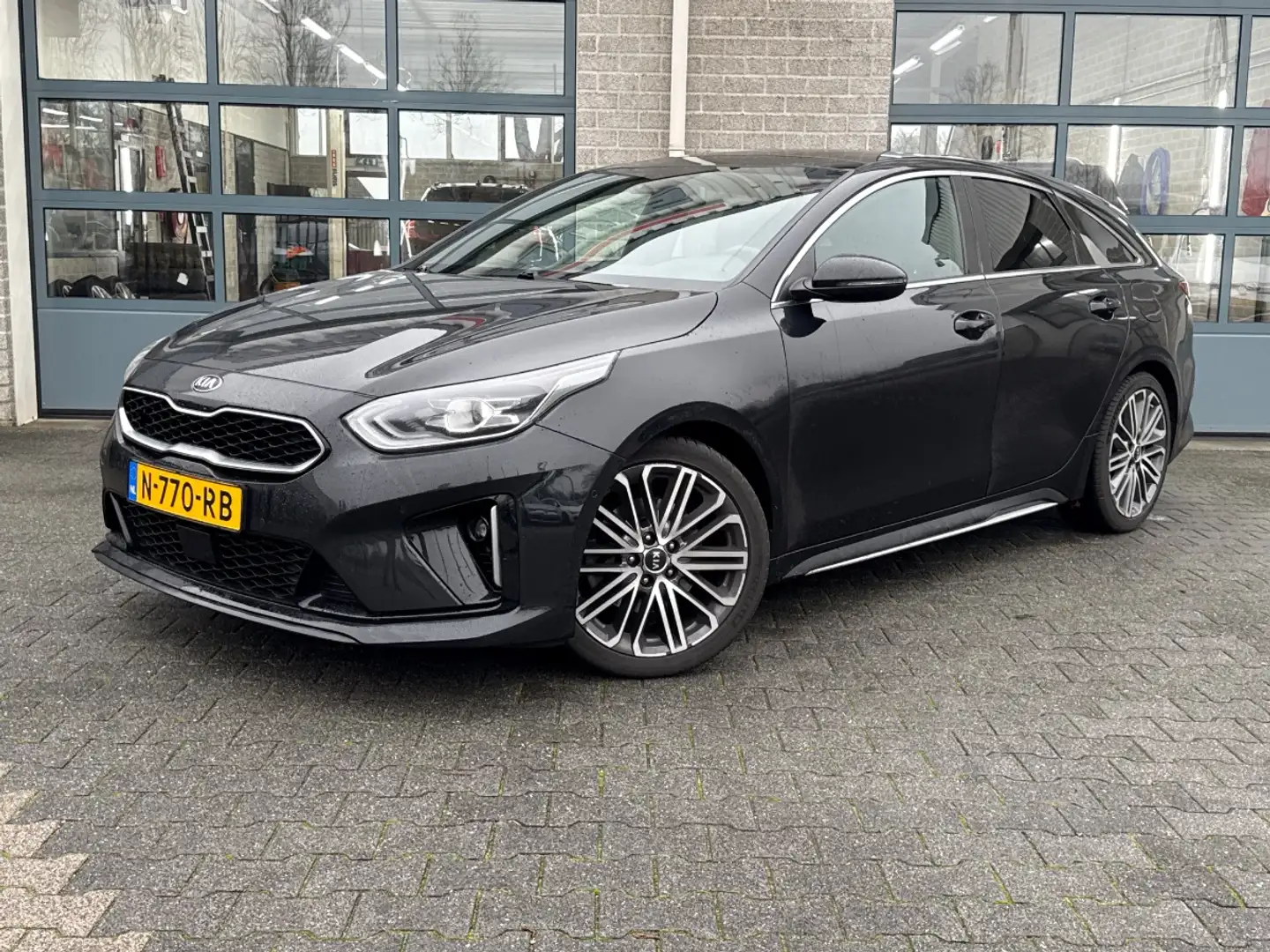 Kia ProCeed / pro_cee'd 1.5 T-GDI GT-PlusLine |SCHUIFDAK|WINTERPAKKET|JBL| Noir - 1
