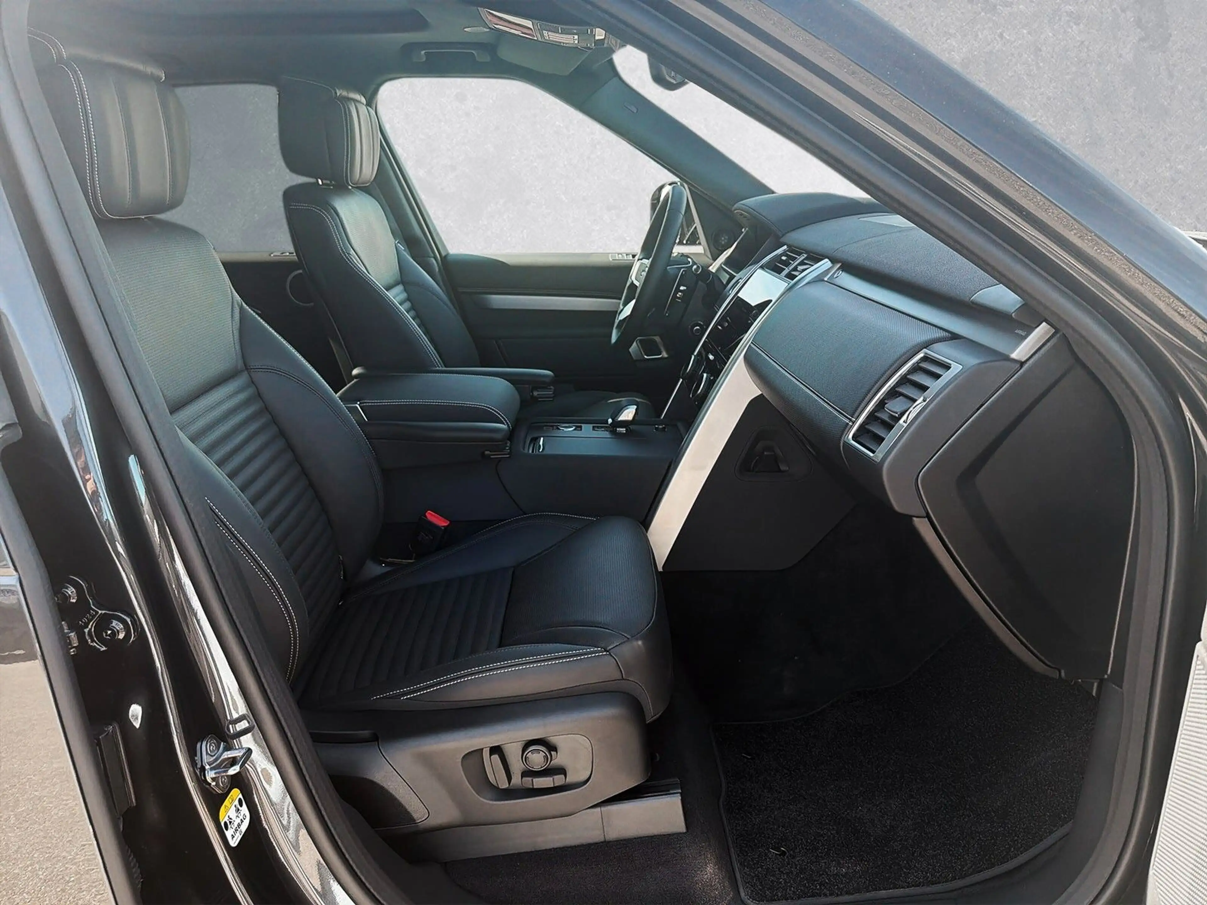 Land Rover Discovery D350 AWD DYNAMIC HSE 7-Sitzer AHK — photo 3