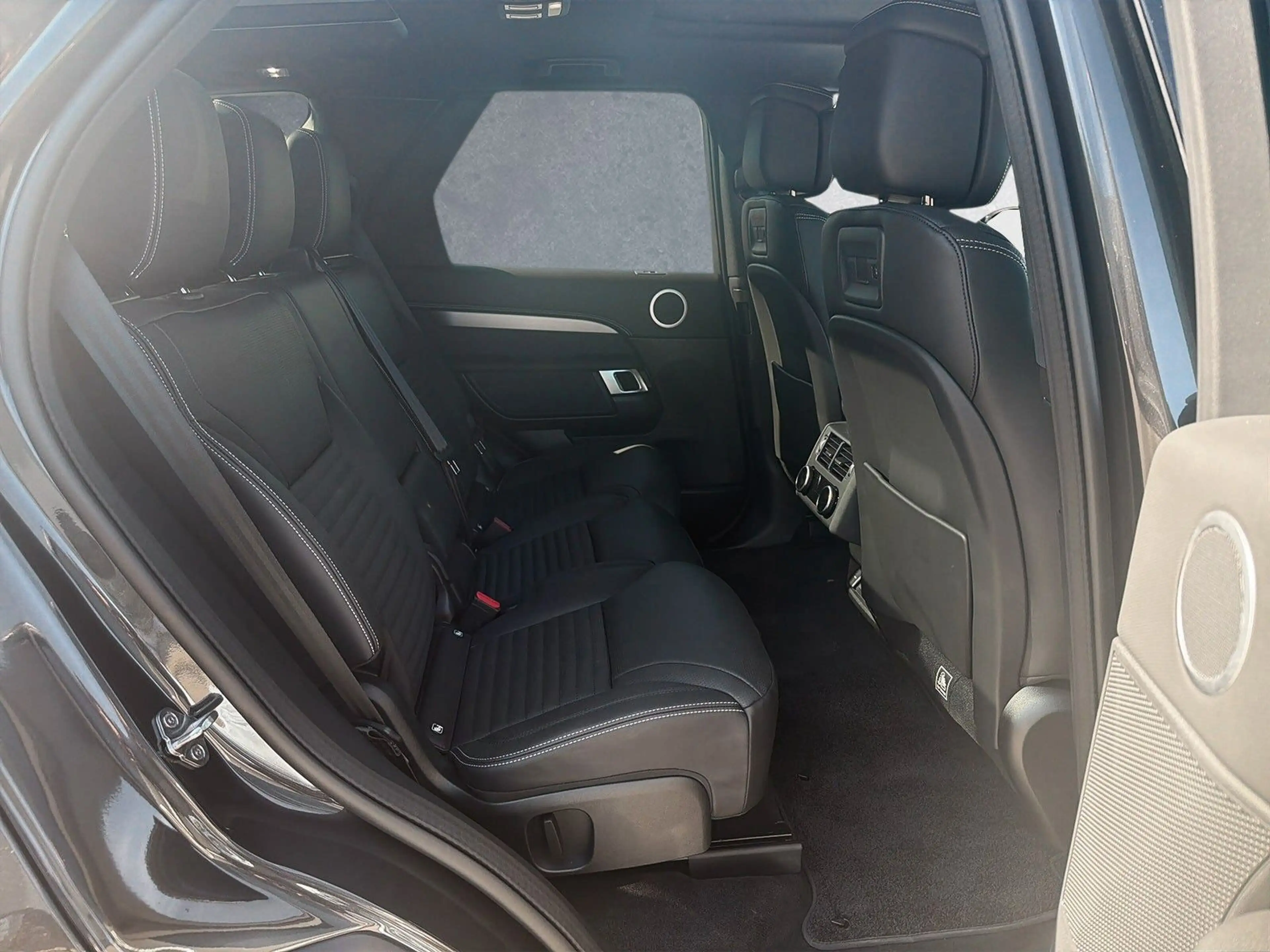 Land Rover Discovery D350 AWD DYNAMIC HSE 7-Sitzer AHK — photo 5