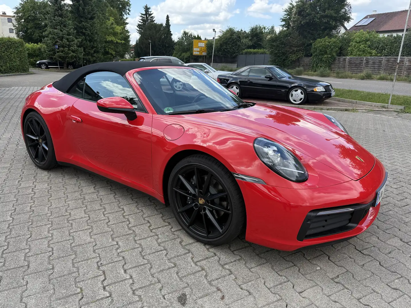 Porsche 992 Carrera Cabriolet*neuwertig,unfallfrei* Rot - 2