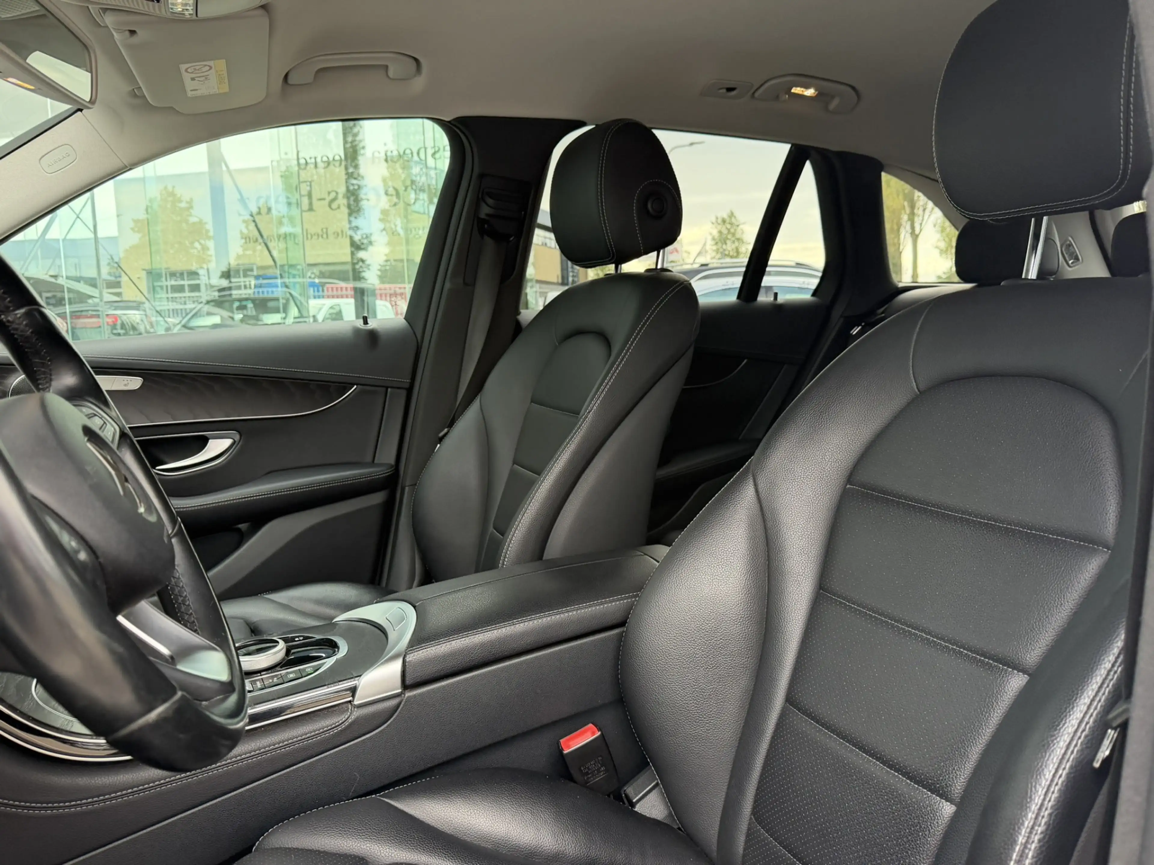 Mercedes-Benz GLC 250 4MATIC AMG Line I Camera I Stoelverwarming I Leder — photo 12