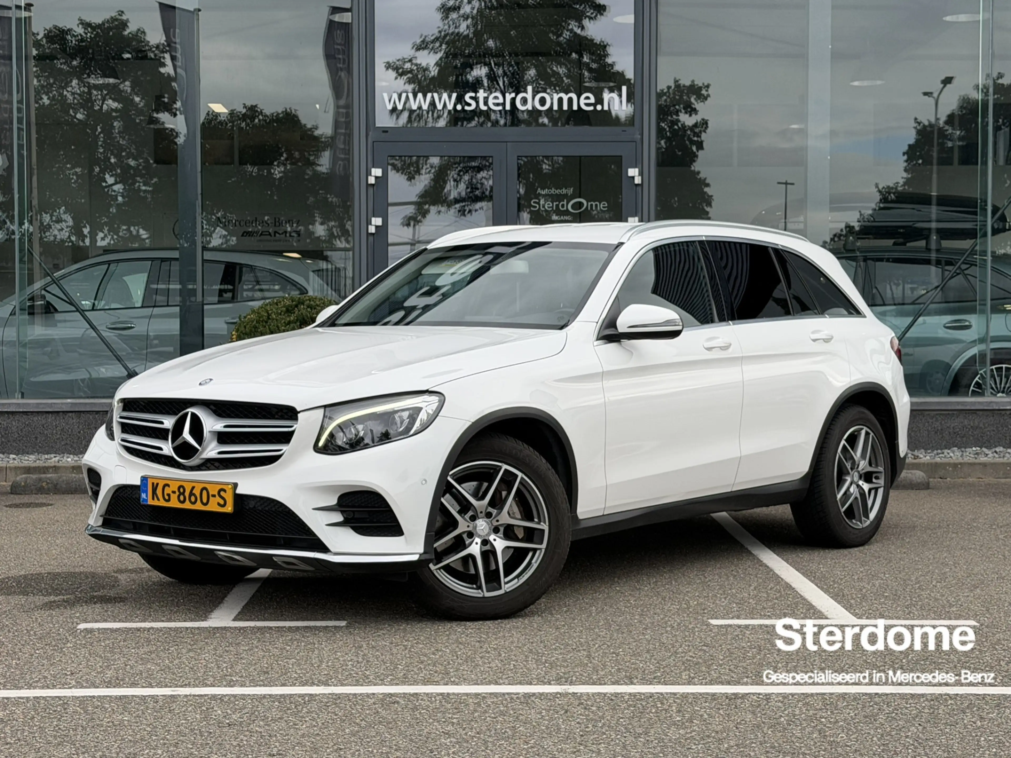 Mercedes-Benz GLC 250 4MATIC AMG Line I Camera I Stoelverwarming I Leder