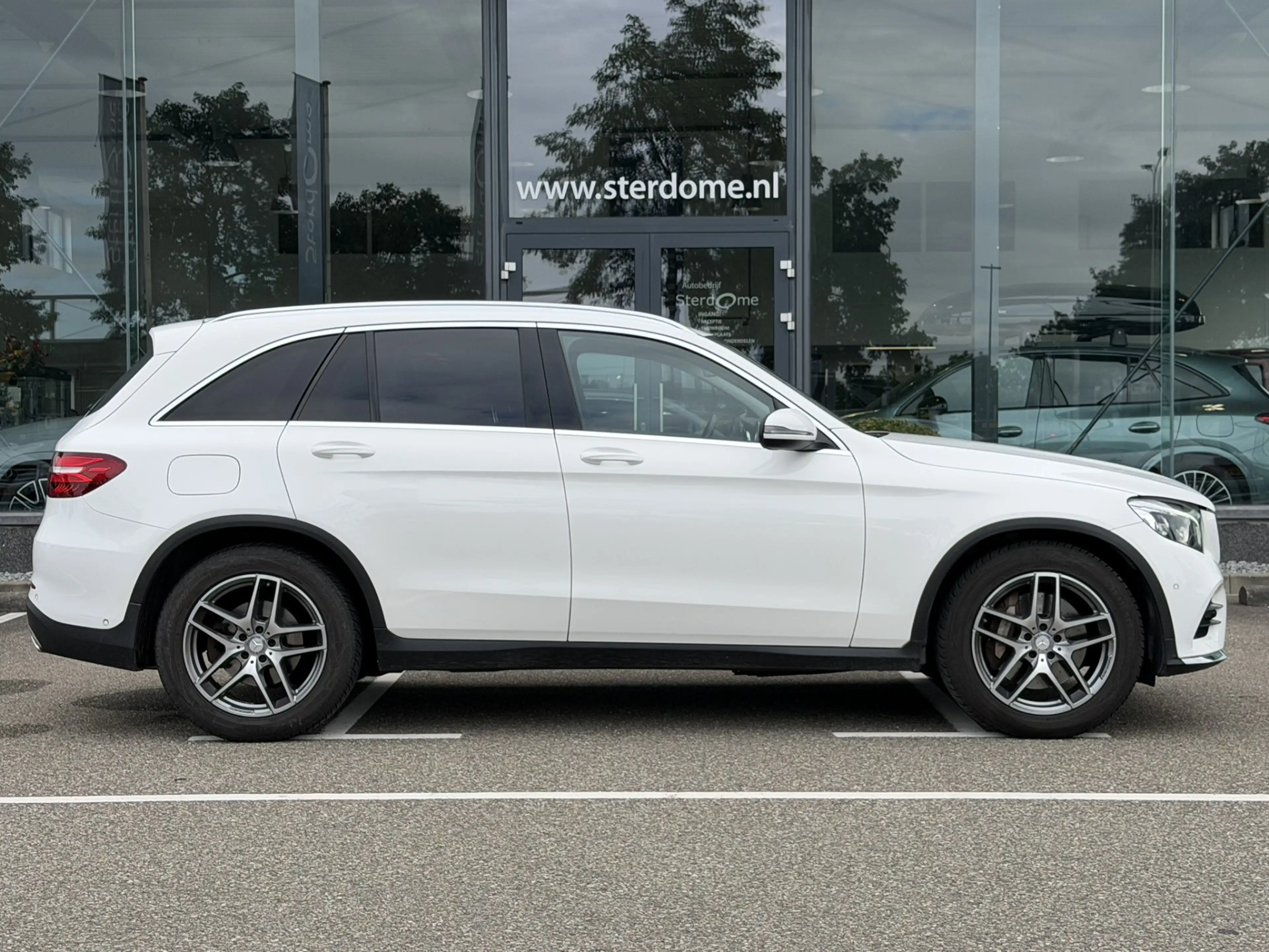Mercedes-Benz GLC 250 4MATIC AMG Line I Camera I Stoelverwarming I Leder — photo 5