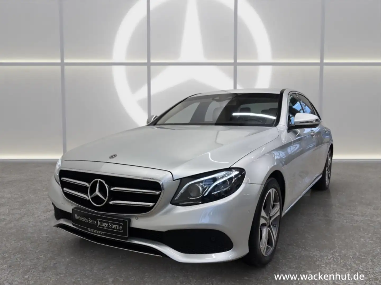 Mercedes-Benz E 400 d 4M AVANTGARDE BUSIN+WIDE+AIRM+AHK+MULTIB Silber - 2