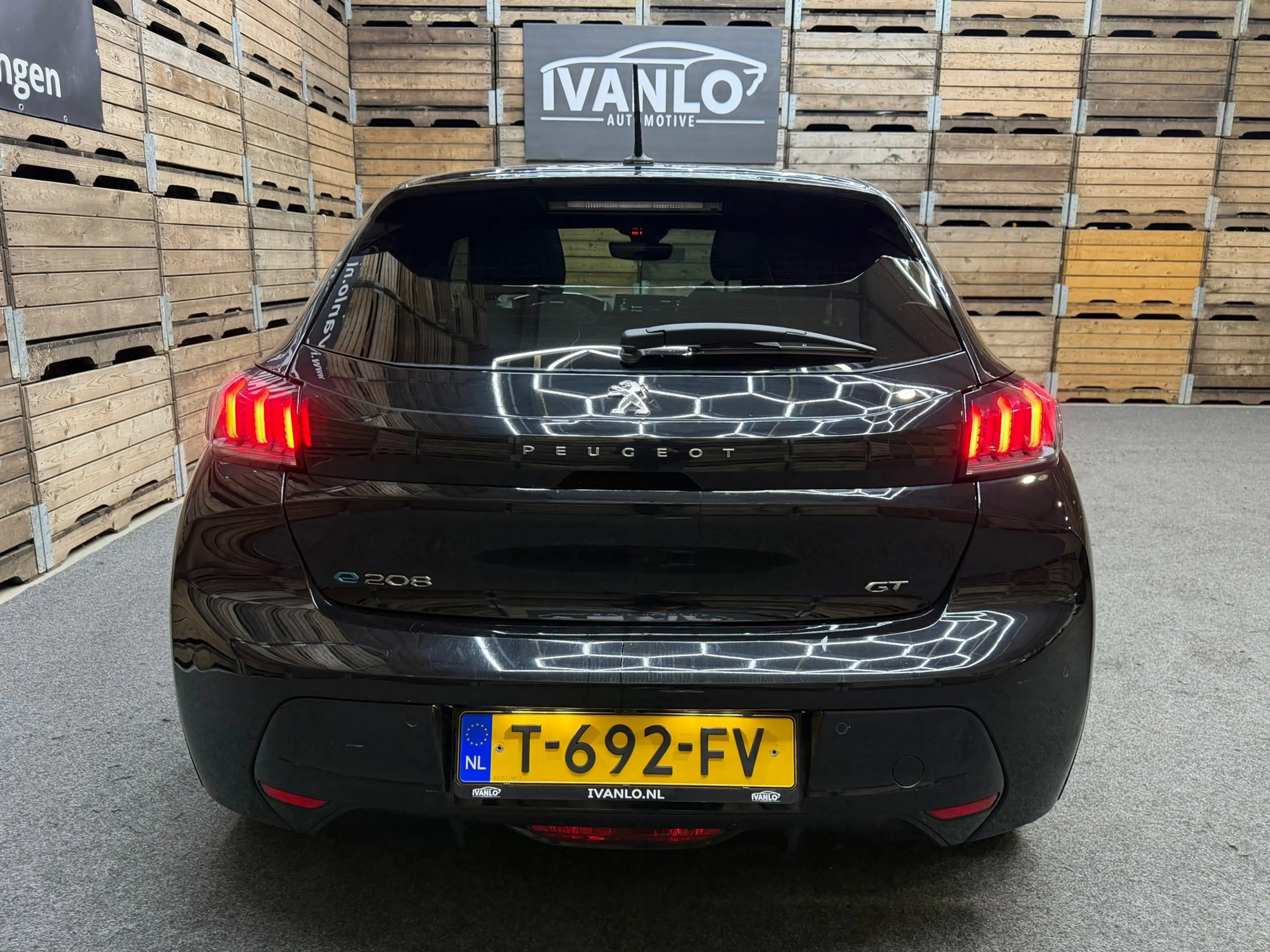 Peugeot e-208 EV GT 350 50 kWh, 17"LM, Panorama, Camera, Cruise — photo 18