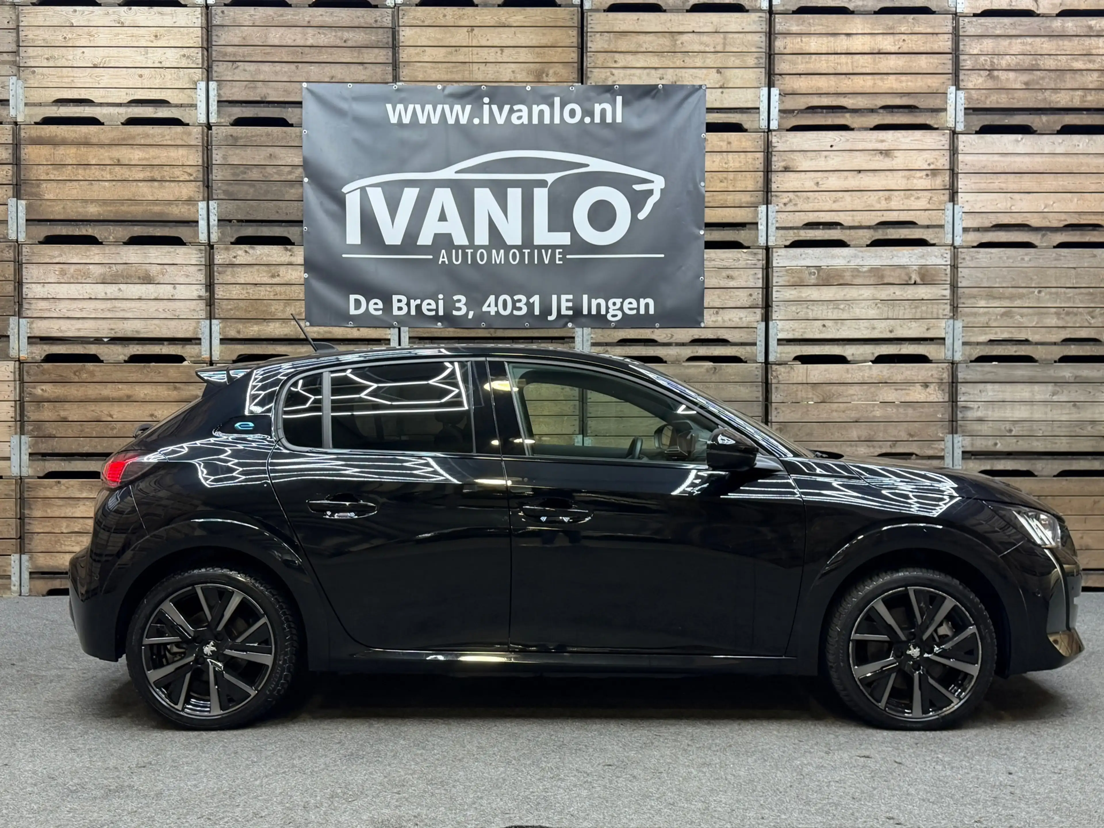 Peugeot e-208 EV GT 350 50 kWh, 17"LM, Panorama, Camera, Cruise — photo 15