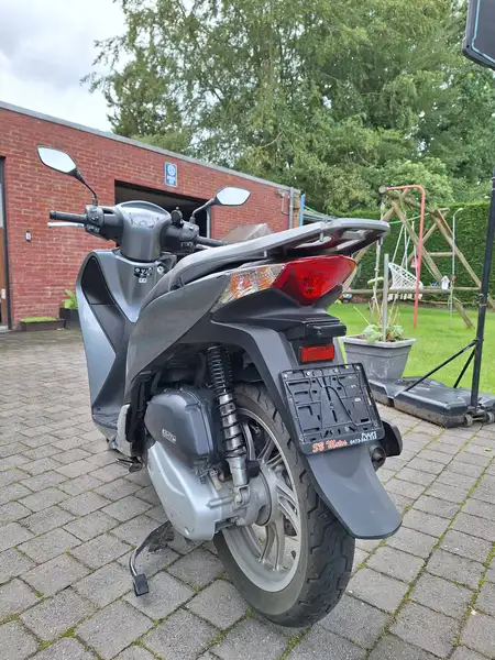 Honda SH 125 - foto 5