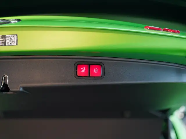 Mercedes-Benz Amg GT view 6