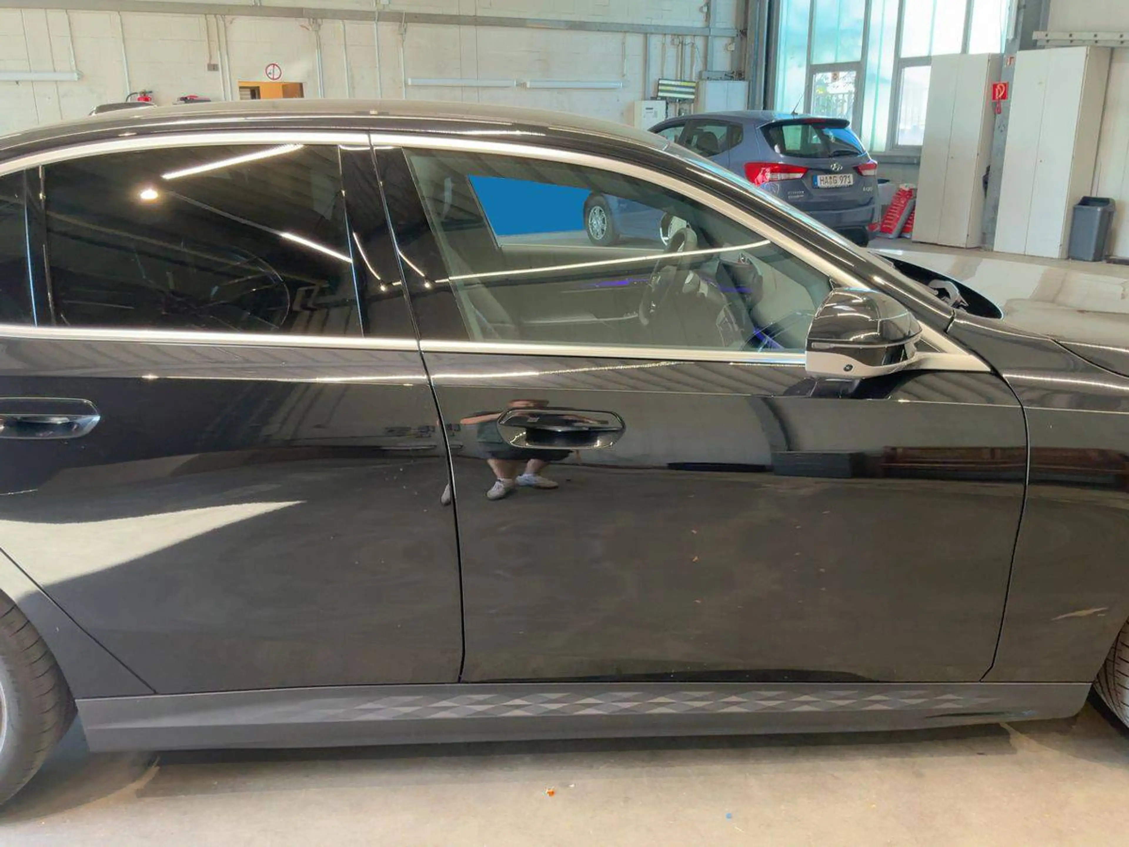 BMW i5 40 eDrive — photo 8