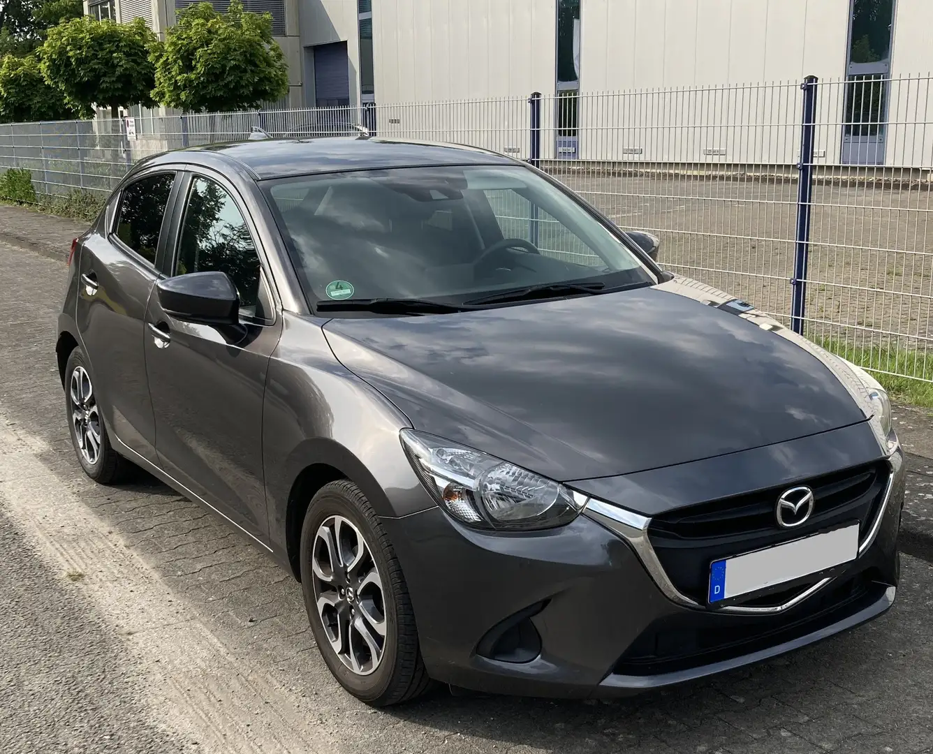 Mazda 2 2 SKYACTIV-G 90 KIZOKU Grau - 2