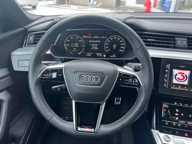 Audi Q8 55 e-tron quattro business Ansicht 13