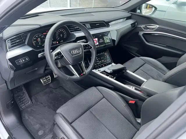 Audi Q8 55 e-tron quattro business Ansicht 8