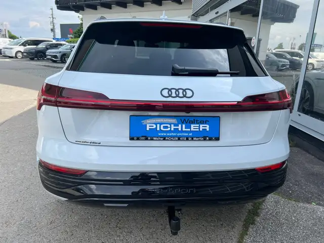 Audi Q8 55 e-tron quattro business Ansicht 5
