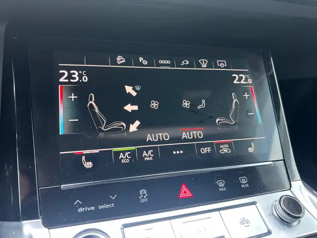 Audi Q8 55 e-tron quattro business Ansicht 17