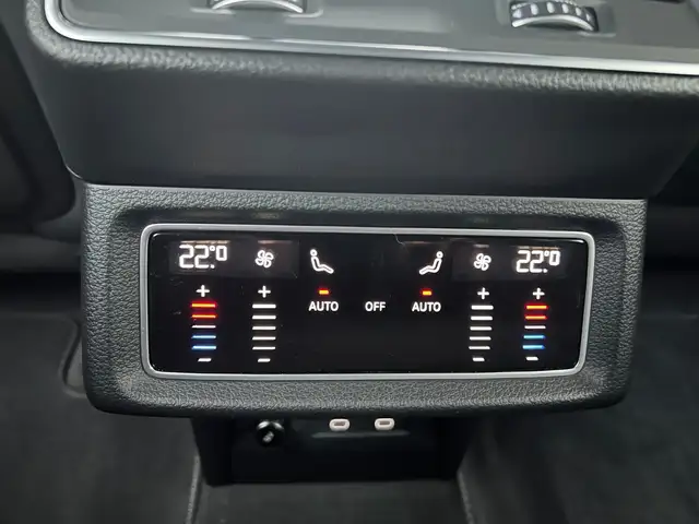 Audi Q8 55 e-tron quattro business Ansicht 12