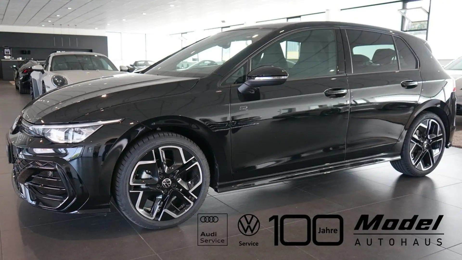 Volkswagen Golf 1.5 eTSI R-Line Black Style | Pano | HuD Schwarz - 1