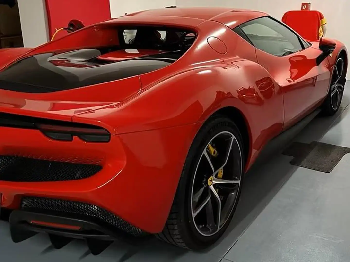 Ferrari 296 Estensione Garanzia Ibrido/Plug-in fino al 2032 Rojo - 1