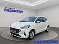 Hyundai i10 1.0 Trend AT Navi Apple CarPlay Android Auto Klima Weiß - thumbnail 1