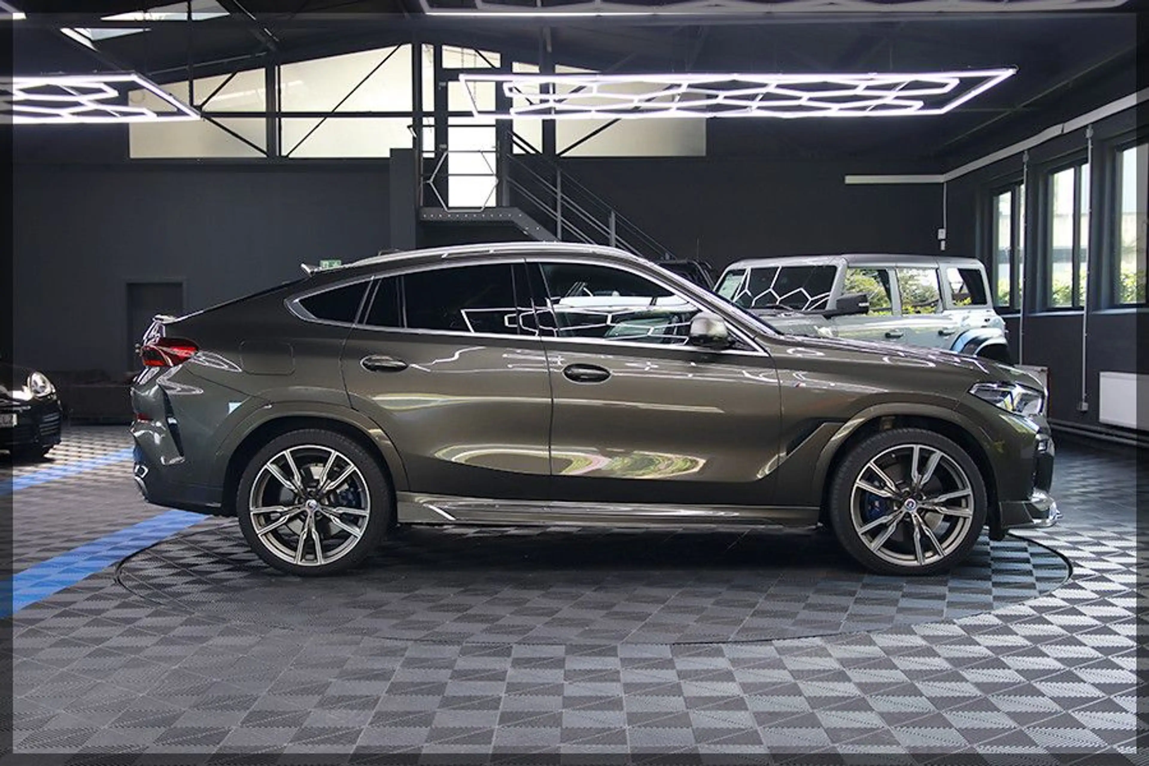 BMW X6 M50 i INDIVIDUAL / CAM / PANO / GARANTIE — photo 7