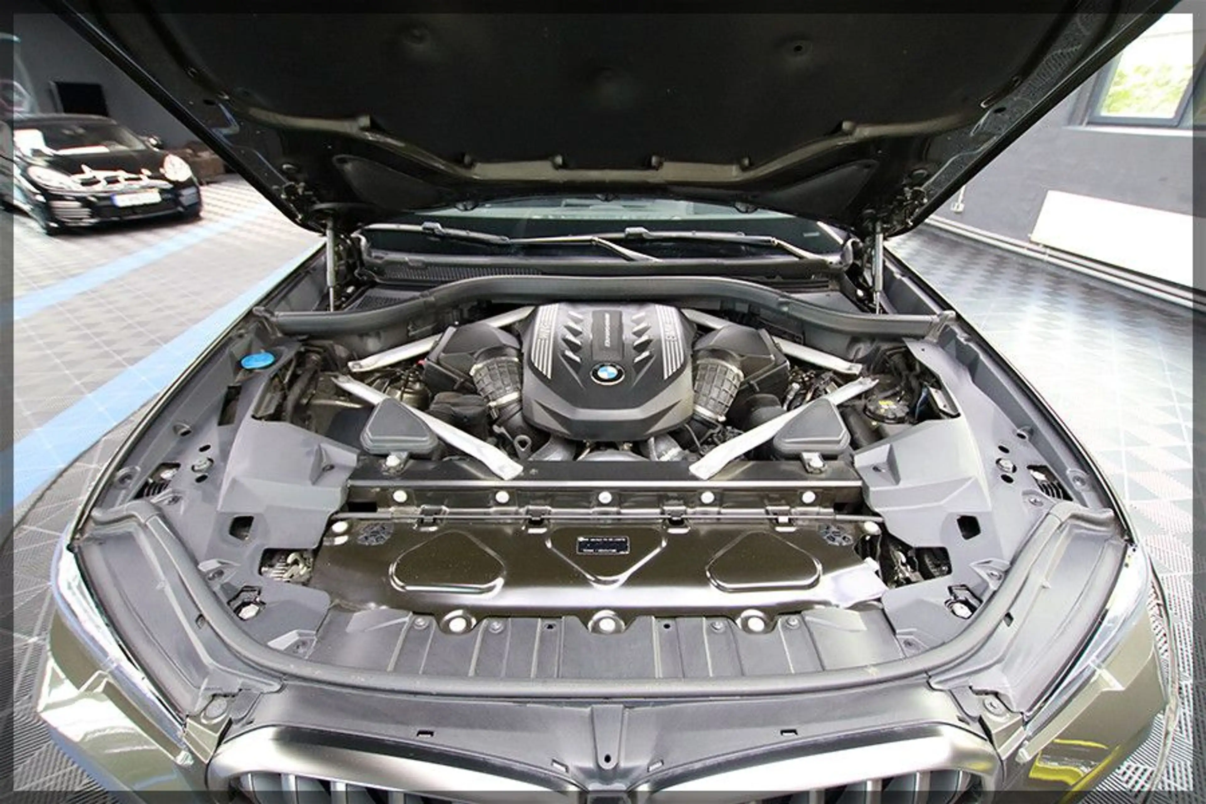 BMW X6 M50 i INDIVIDUAL / CAM / PANO / GARANTIE — photo 11