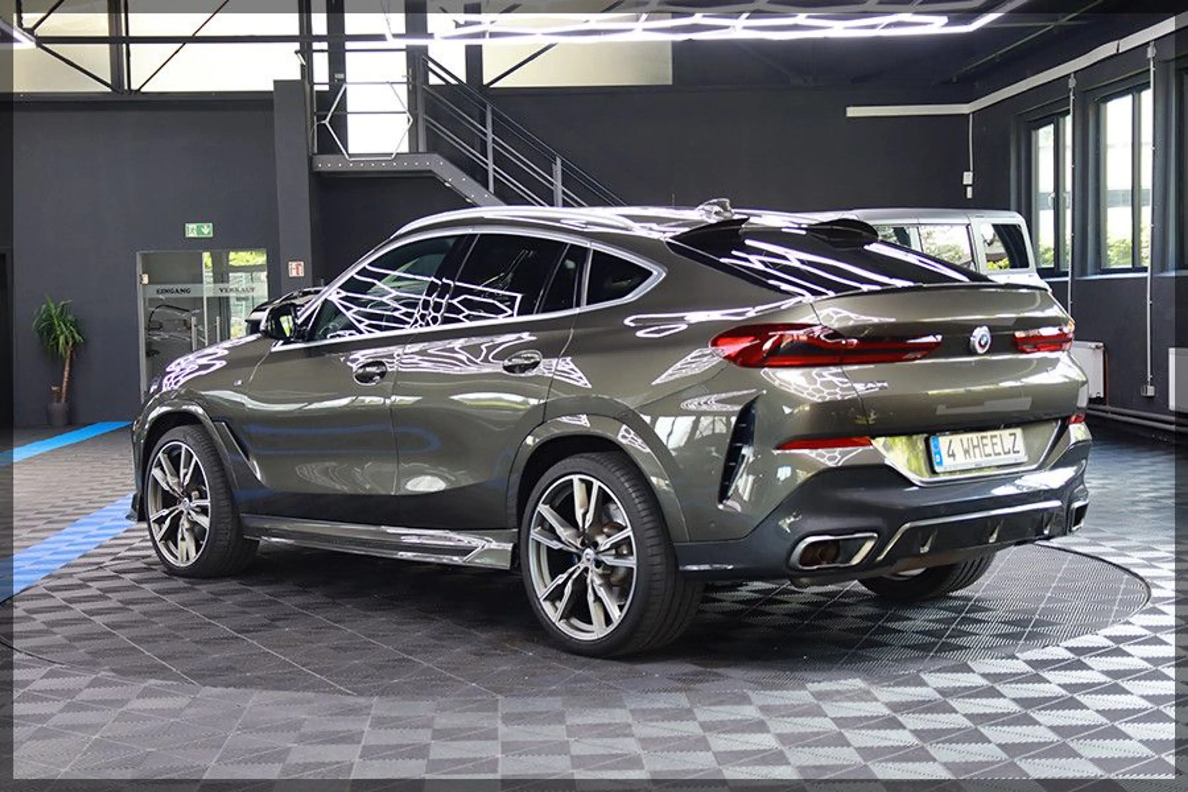 BMW X6 M50 i INDIVIDUAL / CAM / PANO / GARANTIE — photo 6