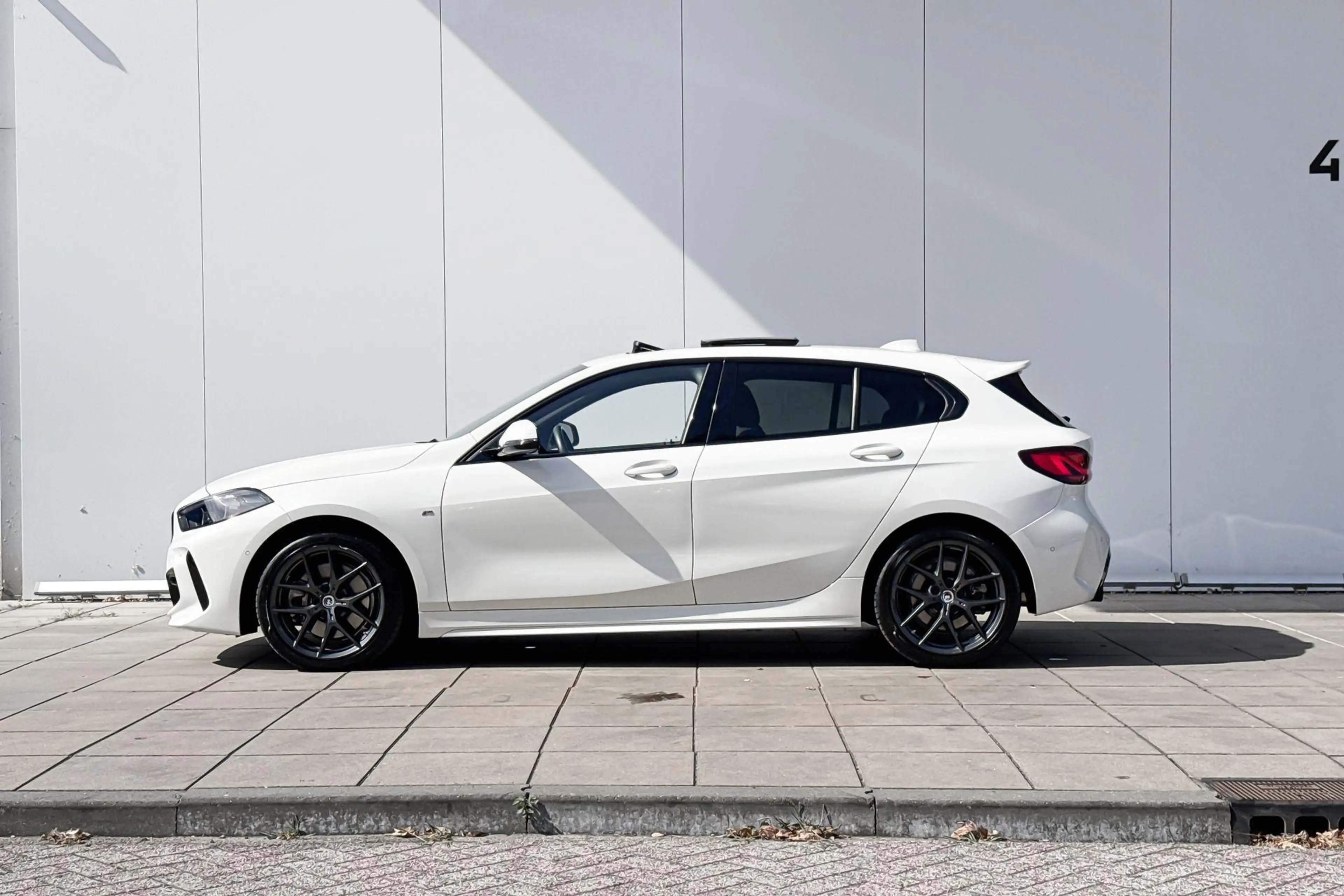 BMW 120 1 Serie 120i M-Sport Panorama Dak / Stuurwielrand — photo 2