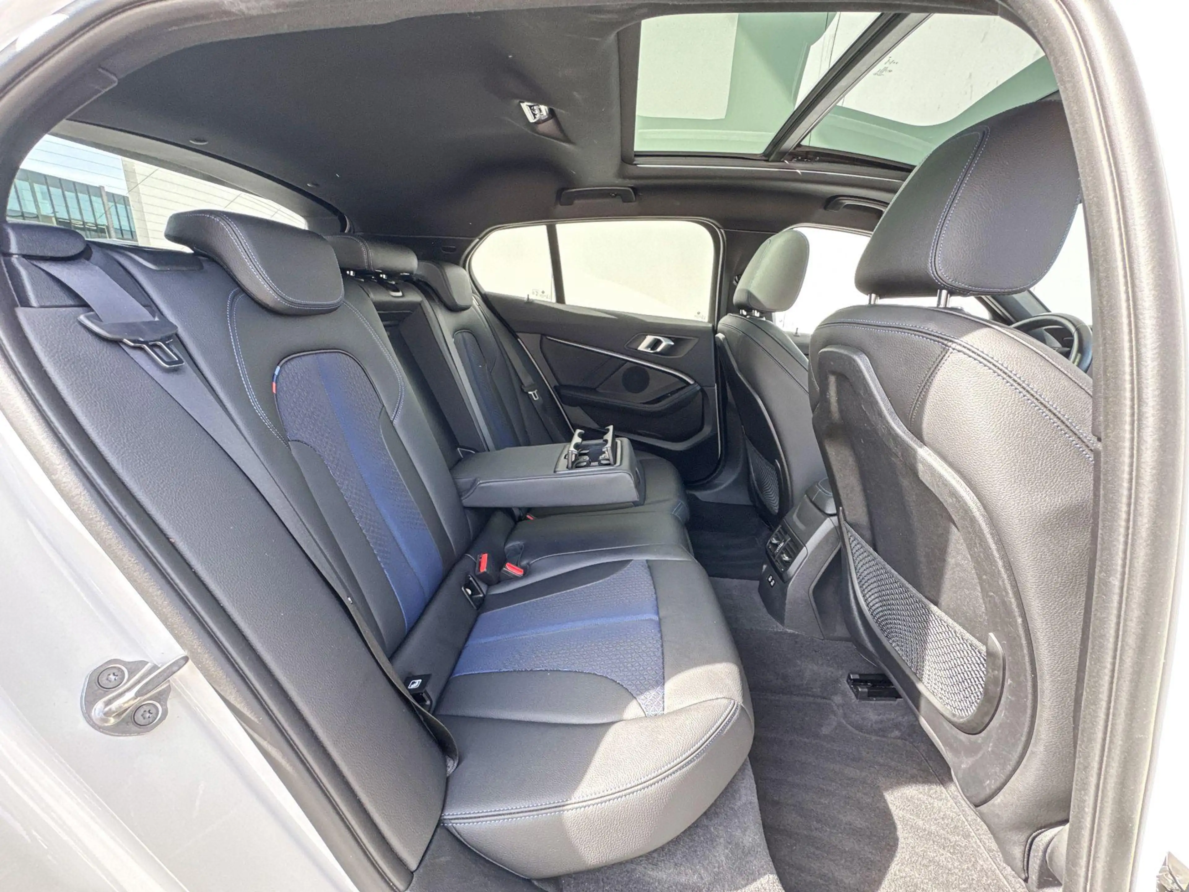 BMW 120 1 Serie 120i M-Sport Panorama Dak / Stuurwielrand — photo 9