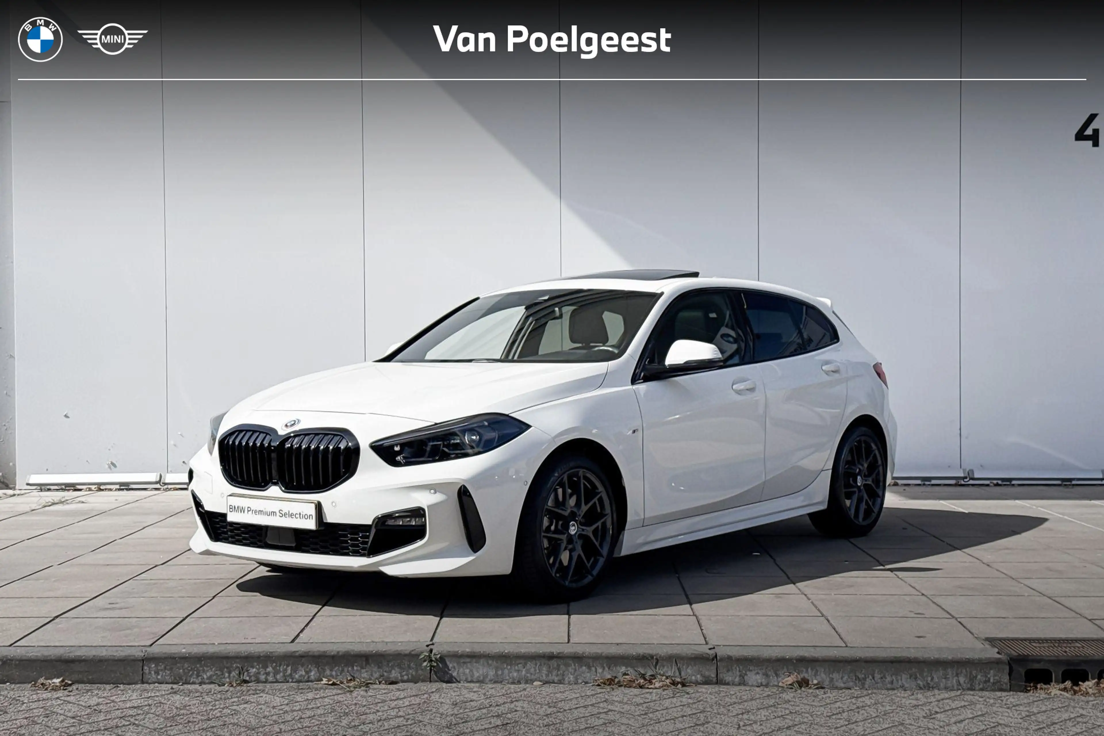 BMW 120 1 Serie 120i M-Sport Panorama Dak / Stuurwielrand