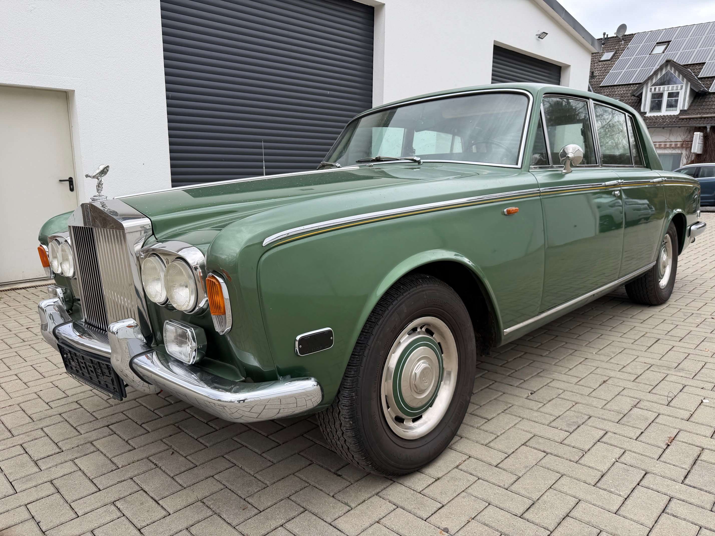 Second hand Rolls Royce Silver Shadow 