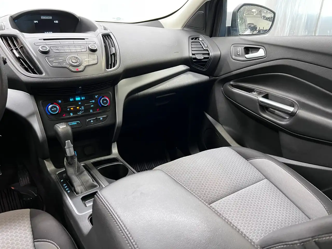 Ford Escape photo Ford Escape