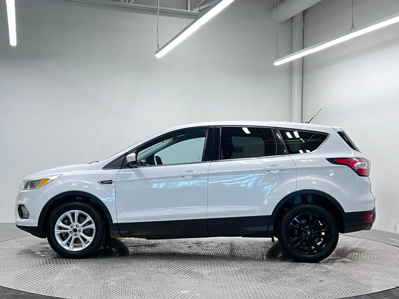 Ford Escape photo Ford Escape