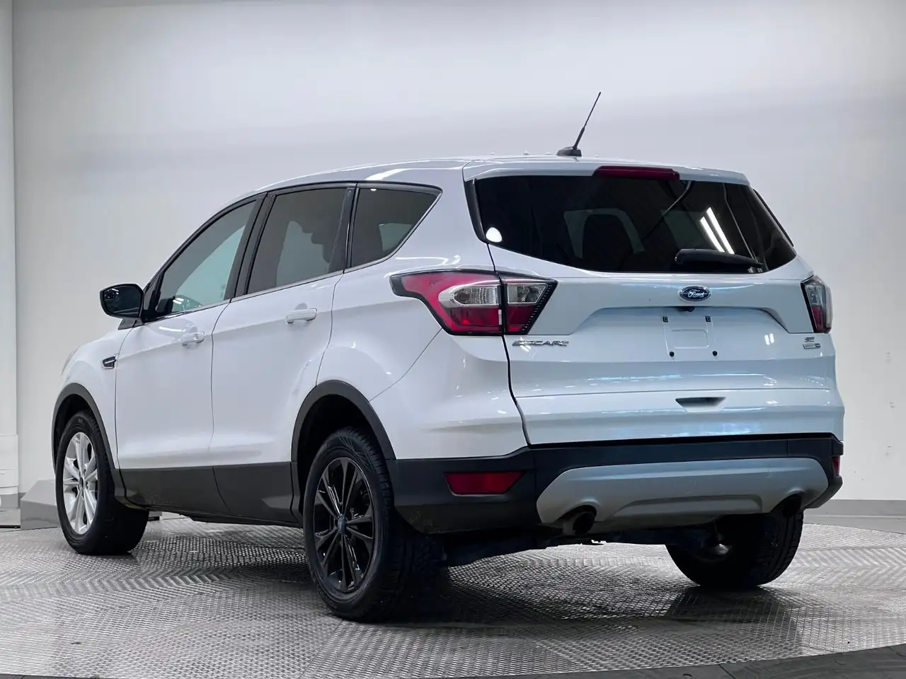 Ford Escape photo Ford Escape