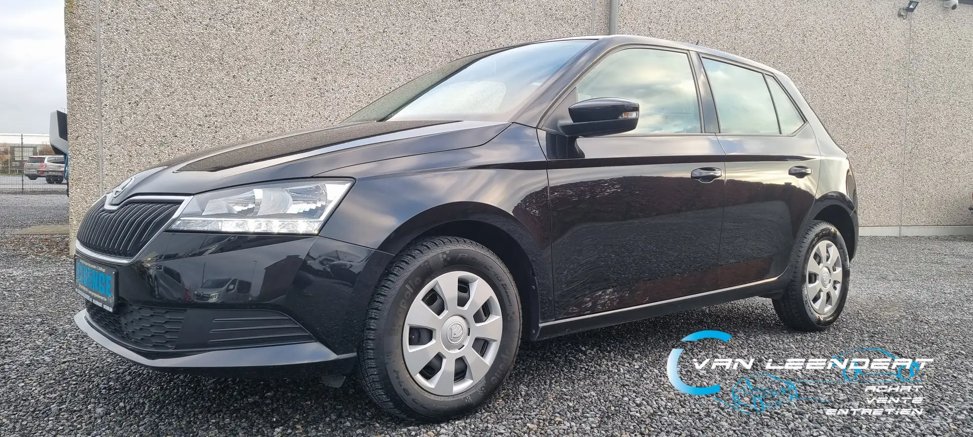 Skoda Fabia 1.0i cc. 3X disponible www.garagevanleendert . be Zwart - 1