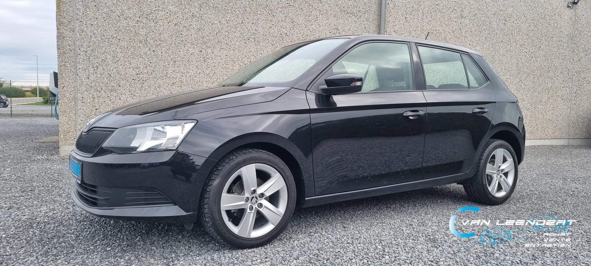 Skoda Fabia 1.0i cc. 3X disponible www.garagevanleendert . be Noir - 1