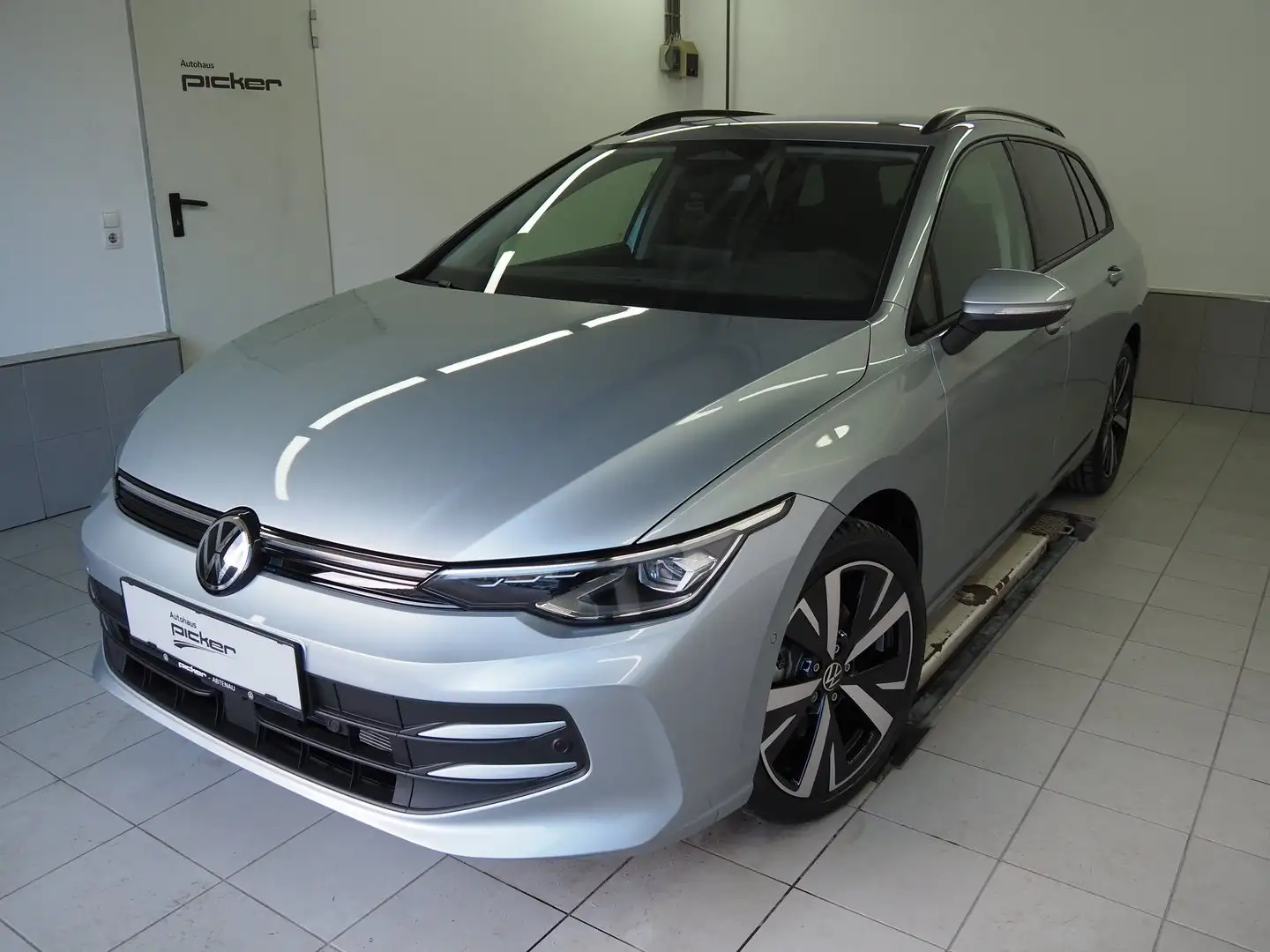 Volkswagen Golf Variant Business TDI DSG Silber - 1