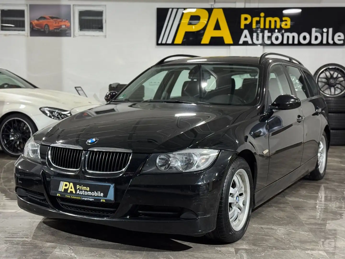 BMW 320 d Touring / Automatik Tempomat Klimaautomatik Schwarz - 1